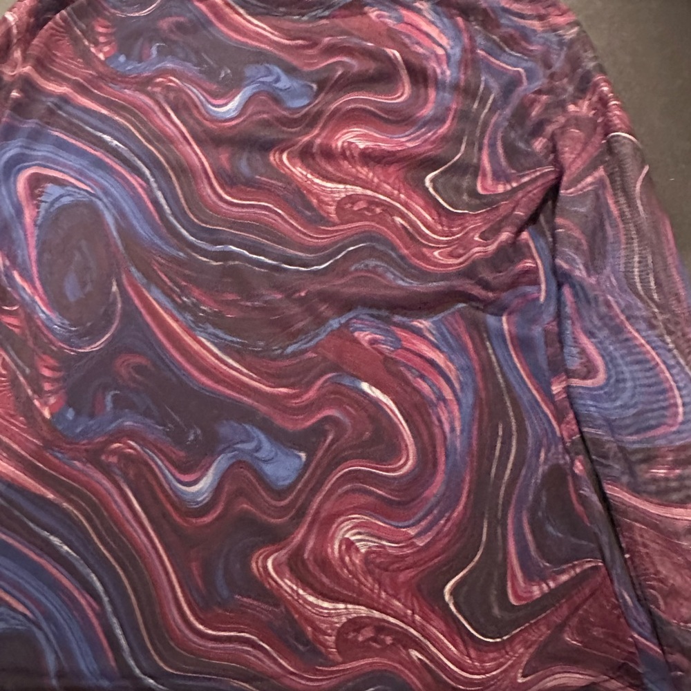 New York & Company Dark Patterned Top